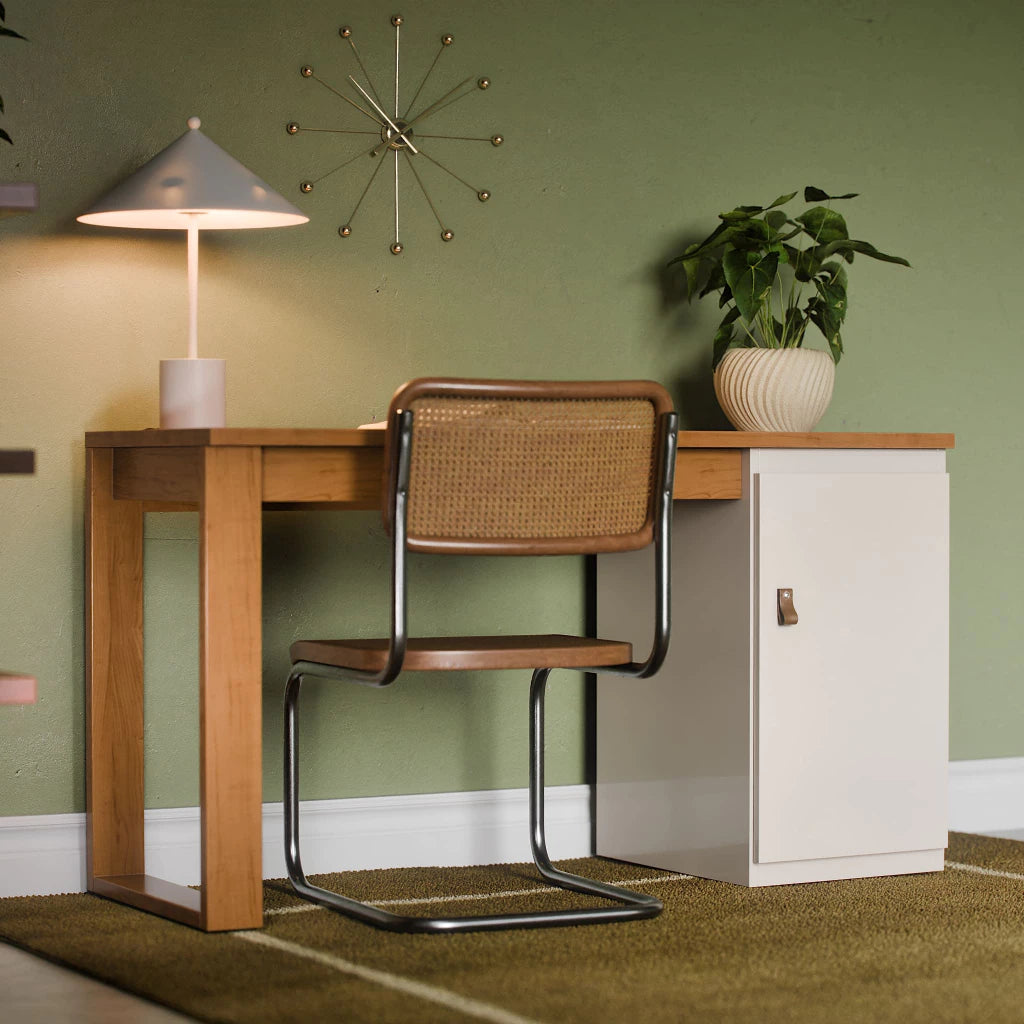 Escrivaninha Star Paris MDF Amadeirada com Porta Para Home Office ou Estudo Moderna e Funcional