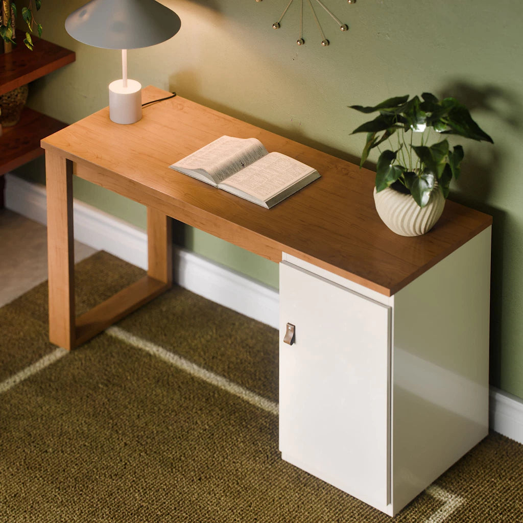 Escrivaninha Star Paris MDF Amadeirada com Porta Para Home Office ou Estudo Moderna e Funcional